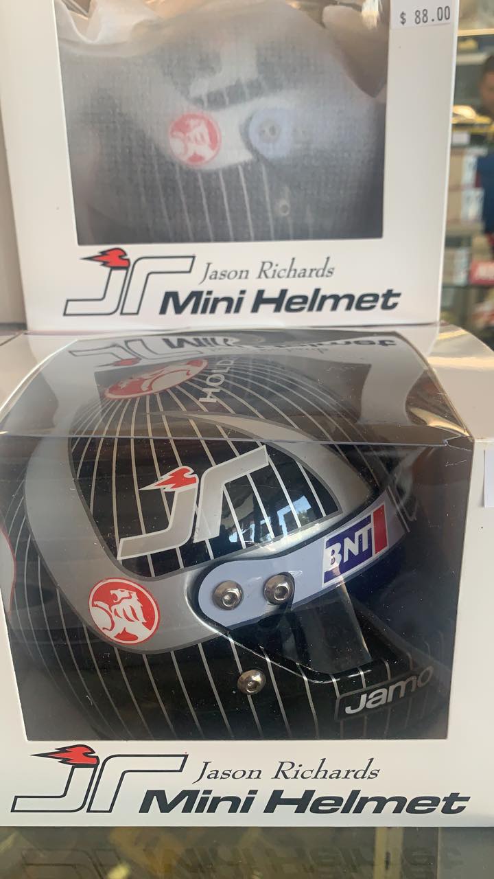 Mini helmets v8 store supercars