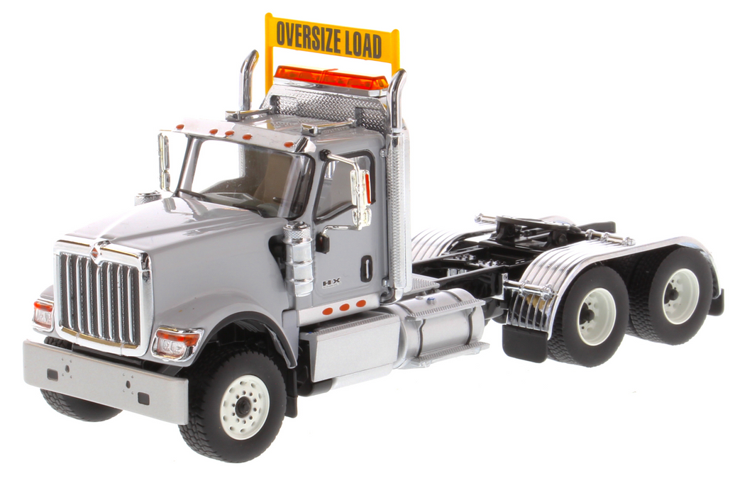 INTERNATIONAL HX520 TANDEM TRACTOR