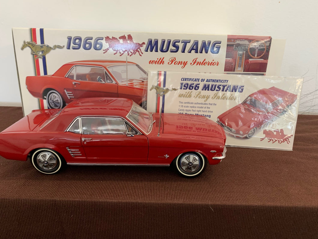 1966 FORD MUSTANG - RED
