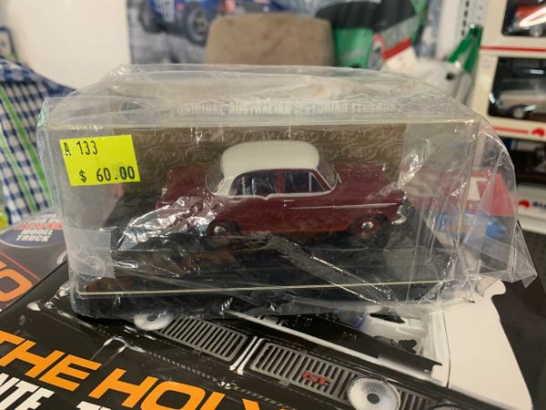 TR40D 1956 HOLDEN FE SPECIAL SEDAN (ETNA MAROON)